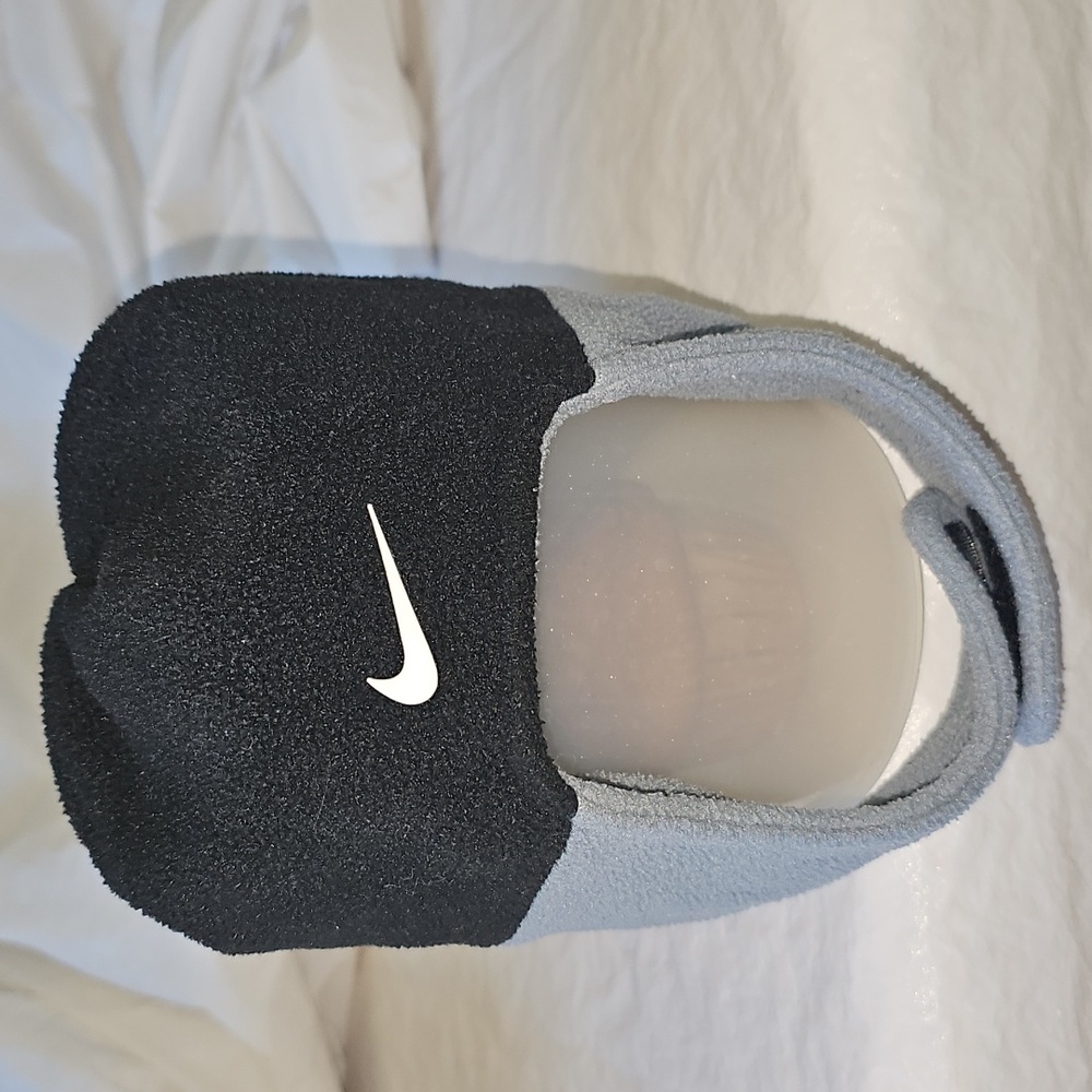 Nike Size Toddler Black Gray Fleece Beanie Hat with Chin Strap Used